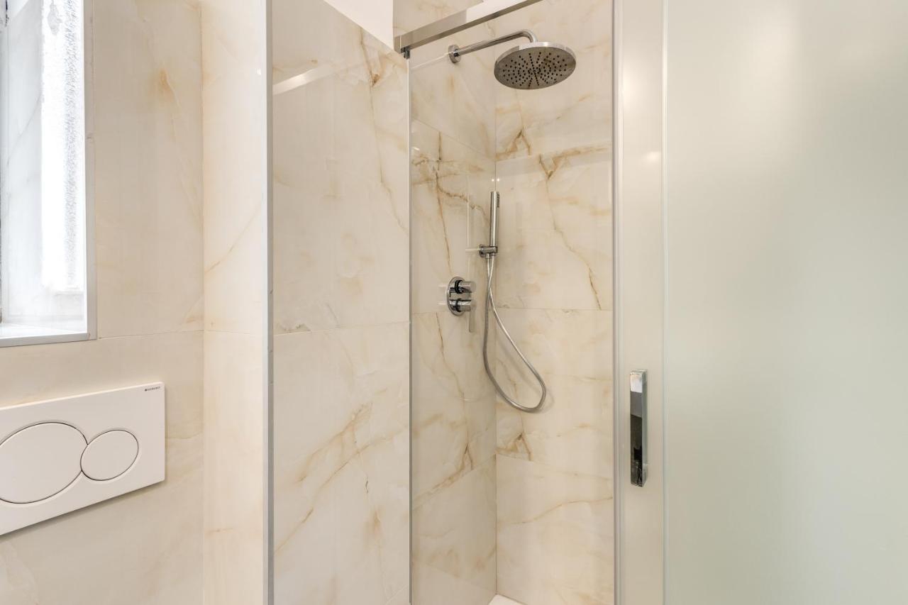Nala Luxury Apartment With Terrace ローマ エクステリア 写真
